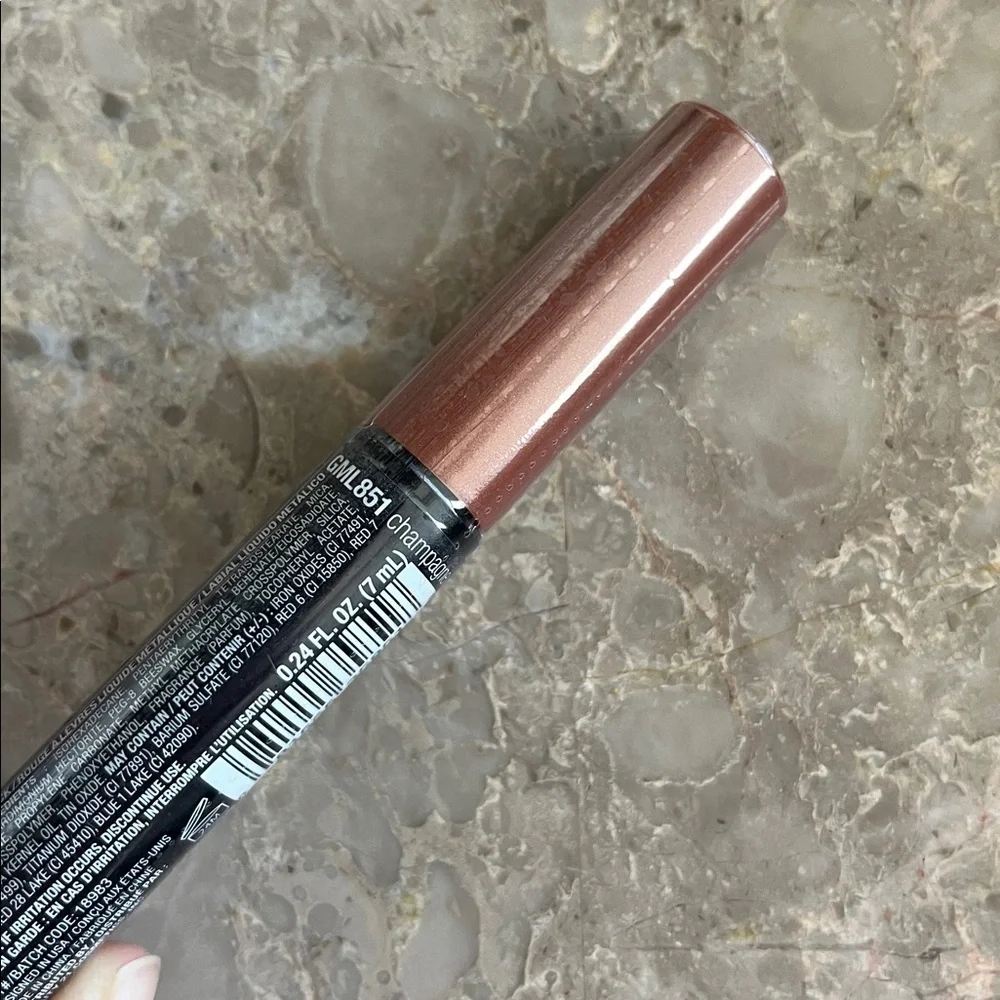 L.A. Girl Metal Liquid Lipstick - Champagne